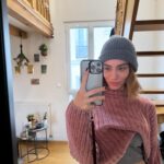 Hazal Benli Instagram – 🙂😕🥰😘😗