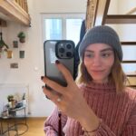 Hazal Benli Instagram - 🙂😕🥰😘😗