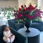Hazel Renee Instagram – ✨💐In My Trenches MUVA Era💐✨
Not Goin Lie…I Typically Go For Cute & Curated But See The Way These Past Few Months Been ⚖️ Everyday Isn’t Pretty But Only In My Wildest Dreams Could I Have Manifested These Little Humans That Call Me Mami💞Healthy Happy Everything On #Big6 😳 Thankful For My Village Of Mamas Too🫶🏽 #TheGoldenMama #MomLife #Real #breastfeedingmom #MothersDay #LiquidGold Happy Mothers Day!!