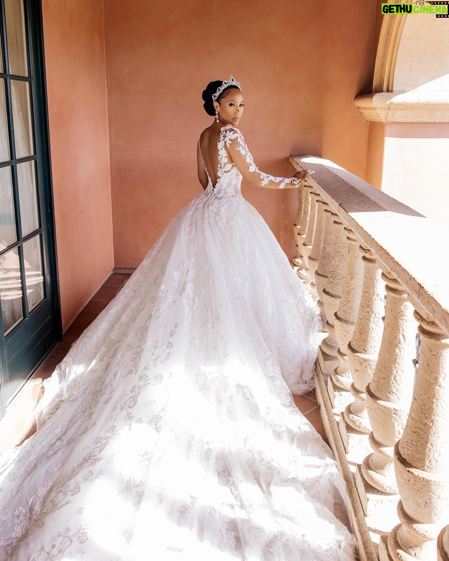 Hazel Renee - 122.7K Likes - Out Of All The Things In 2022 The Best Part Was Getting Married To My Person. Not A Title But THEE Person I Need When I’m Up. When I’m Down. To Vent To. To Laugh With. To Cry On. To Smile At. To Turn Up With. To Cuddle Up With. To Argue. To Love On. To Do This Here Life With!!
All I Know Is Marriage Is NOT For The Weak! Everyday It’s A Choice To Do Right By Someone Else. To Be Selfless And To Place Someone In Your Shoes And Be Kind And Show Up To Give Them Unconditional Love. To Love Them Through Their Flaws. To Make Room For Mistakes. To Learn And Grow Together. To Remove The Pressure Of Being Perfect And Let Your Hair Down. To Trust Without Limits. To Have A Partner To Weather The Storm With While Embarking On The Beautiful Days. To Make Life Brighter and Easier For. To Continue To Pray Over And Uplift Even When Things Just Seem Outta Whack.
My Person. My Bestfriend. My Husband. MI AMOR. We Are The Same Type Of Wild But Differ In Taste Buds. @money23green You Have Changed Me From Elsa To MamaB While Still Allowing Me To Be ME. I Can’t Thank God Enough For YOU! I Love You Always💚 Look What Just Having Fun Turned Into When That Fork In The Road Came Stared At Me! Thank You To Our Family & Close Friends That Shared In & Supported Our Journey & Big Weekend! It Was Thee Littest🔥😜 #ForeverSeeingGreen #BlackLove #WeGoinBeLivingLikeThisForTheRestOfOurLIVES 💚
Wedding Planner: @diannvalentine
Photographer: @ravieb @stanlophotography
Makeup: @enhancedbyteisha
Hair: @darealterrencedavidson
Wedding & Reception Gown Of My DREAMS: @inesdisanto
MADE IT TO VOGUE! VOGUE YALL!! Link Lives Forever: https://www.vogue.com/slideshow/draymond-green-hazel-renee-san-diego-wedding?fbclid=PAAaaeh-0pN4CWPJNvTN0CGNyMGFd5SJ54QT5DhQLSXZ0XDa4xg7qPHo_3wDM