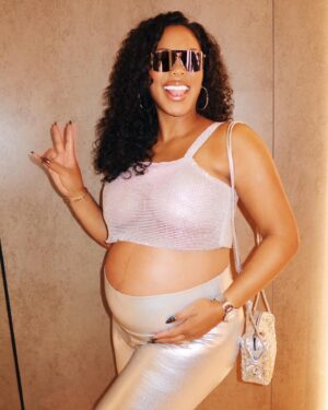 Hazel Renee Instagram - ✨🪩 R E N A I S S A N C E  x 2 @ 30 🪩✨
Last Night The #BeyDay BDay Show Was AMAZING In LA! But Sharing Our Love For Music Together In The Bay A Few Days Before With My BabyGirl @olivej_ Was Priceless! Both Experiences Were Next Level Honeeyyyy! Queen @beyonce Wheww🐝  #Renaissance #Outside #SuperBlueMoon #RWT #DianaROSS #BabyVibes💄: @briamakeup 📸: @ravieb (with the impromptu🤰🏽❤️You)