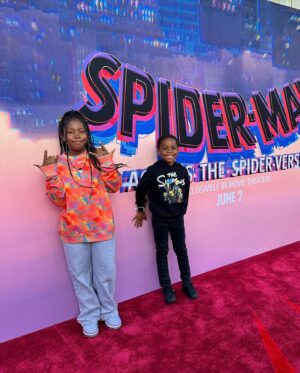 Hazel Renee Instagram - Cool Parents…Even On A School Night😝💚 @money23green And I Had A Blast Taking The Big Kids Olive & DJ To The #AcrossTheSpiderVerse Premiere!Thank You To Our Fam @deontaylor @roxanneavent & @sonypictures For Having Us! PLEASE Support This Amazing Diverse Cast & Film!!! 🕷️🕸️
MU💄: @briamakeup