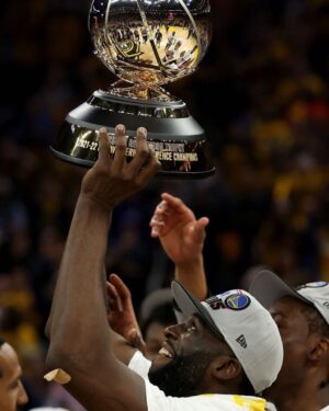 Hazel Renee Instagram - 💙For The Road Less Traveled…This Journey💛 FINALS BOUND BAYYBEEE Ya’ll Doing It! YOU Doing It!! Let’s Get It Mi Amor @money23green THEE BEST IN THE WEST 🥳🎉
#WesternConferenceCHAMPS #MissingOurBigGirlOlive 
#WeGoingToTheShipWhaWhaWeGoingToTheShip
