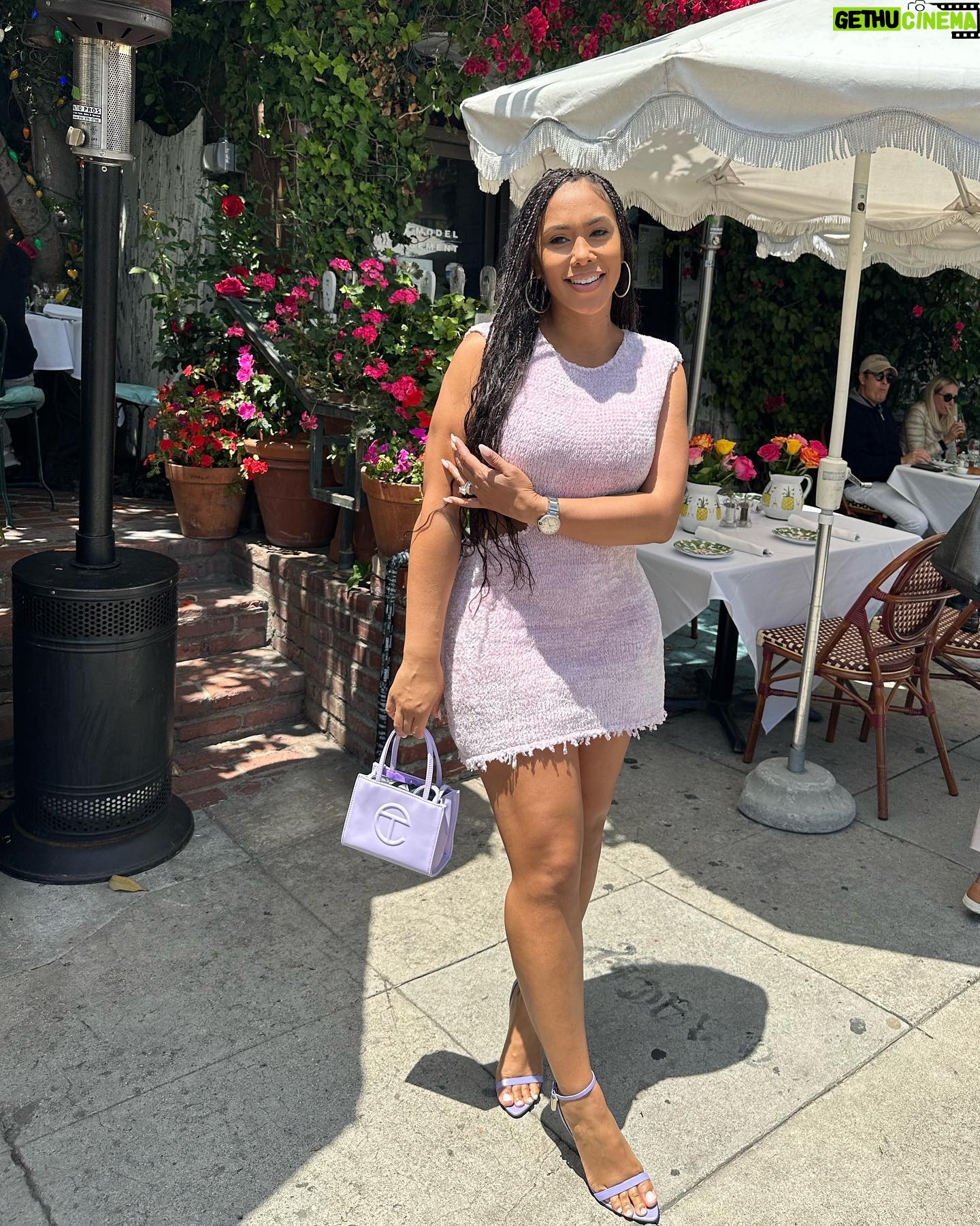 Hazel Renee Instagram - Grateful To Be A Mami...I Know Some Solid MUVAs That Deserve It Allโจ Thank You ๐ @encoreevents90210 @shavonti For This Beautiful Mothers Day Brunch ๐ #LatePost Dress: Jill Sander๐ Bag: @telfarglobal ๐ Shoes: @tomford ๐