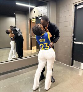 Hazel Renee Instagram - BESOS😘AHHHH Fire #Game7 @money23green Get Down To That Black Jogger…It’s WAR! OTTN #Warriors 💙💛