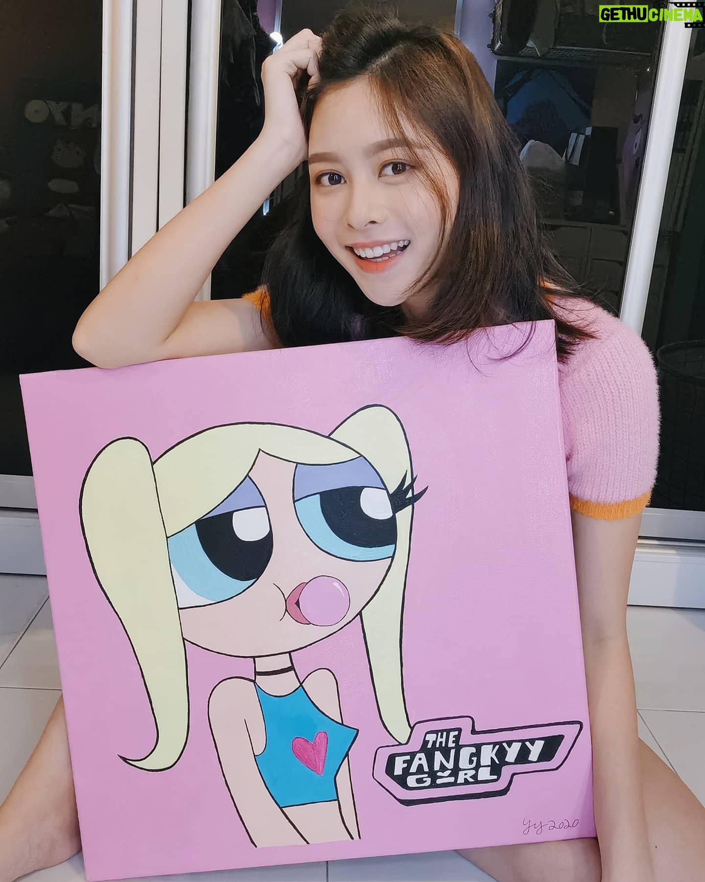 He Ying Ying - 7.6K Likes - Thank you guys for all the love! What should I paint next? :) Comment down below, I need some inspiration! 🥳 #yypaints
.
Ps now most of my good friends have a small piece of my he(art) in their homes 🥰🤪