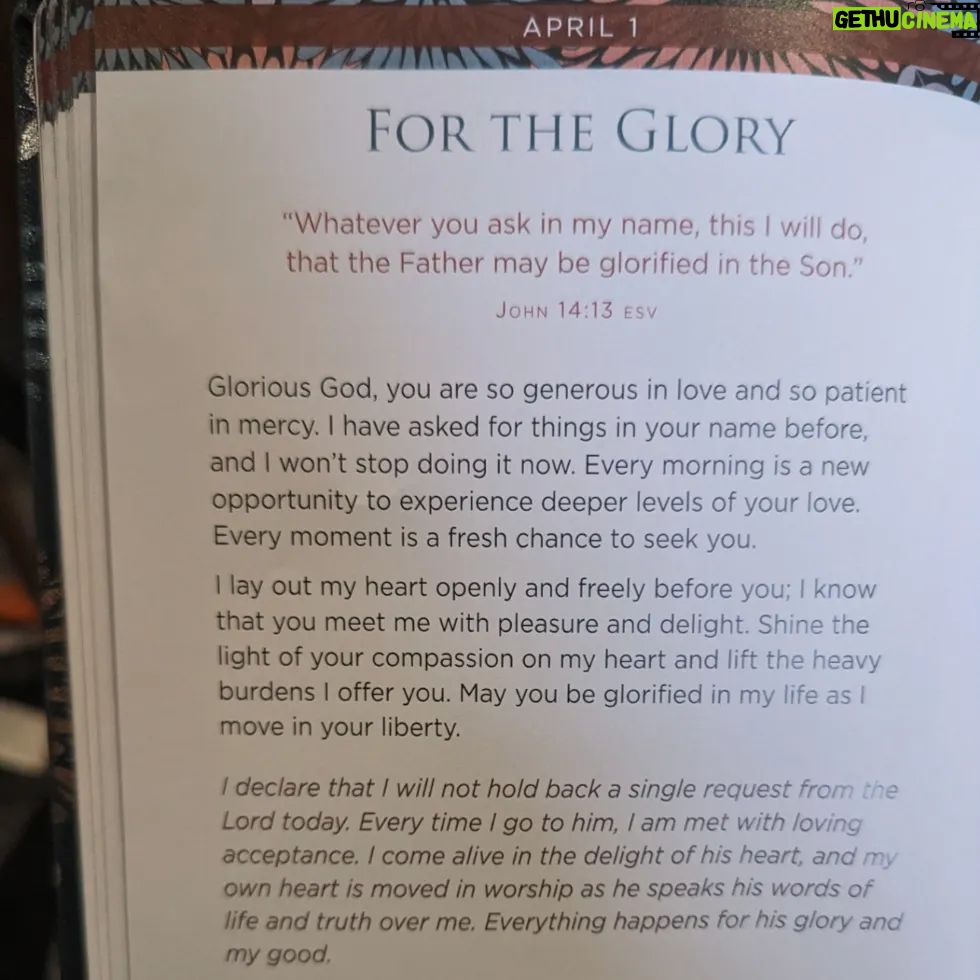 Heather B. Instagram - NEW MONTH. NEW REMINDER. It takes 2 seconds to STOP right now. EXHALE. Then say: THANK. YOU. GOD. FIND 1 THING each day to be THANKFUL this month. It's BEAUTIFUL to know that each day we are BLESSED with a NEW OPPORTUNITY to say THANK YOU for LIFE. AMEN!!! #THEHAPPYHOURWITHHEATHERB #THANKYOUGOD