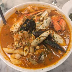 Heather B. Instagram - Sway got me out here in The Bay! Yeee!!! 

I'm taking selfies...he's texting... I'm finding good places to eat (The Cioppino @ Sotto Mare was crazy)...and he's Bay Reppin'
