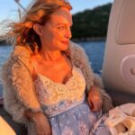 Heather Graham Instagram – When your bestie trip starts turning into a honeymoon 😆🇬🇷❤️🍦
@feministabulous