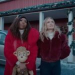 Heather Graham Instagram - Best Christmas Ever premieres on @netflix November 16th. ❤️🎄🌟