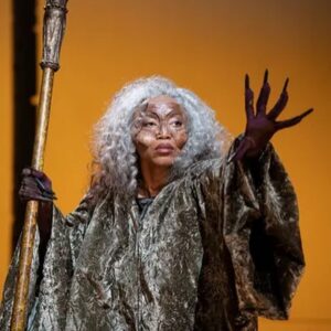 Heather Headley Instagram - So, what does Heather do when the sun goes down?
I become a witch!! Kind of 😉!
It’s been a pleasure, but more so, to tackle this with this cast, crew, and musicians, FOR these amazing people we call our audiences. 
Thanks to you all! 
#intothewoods @nycitycenter #imthewitch 🤷🏽‍♀️