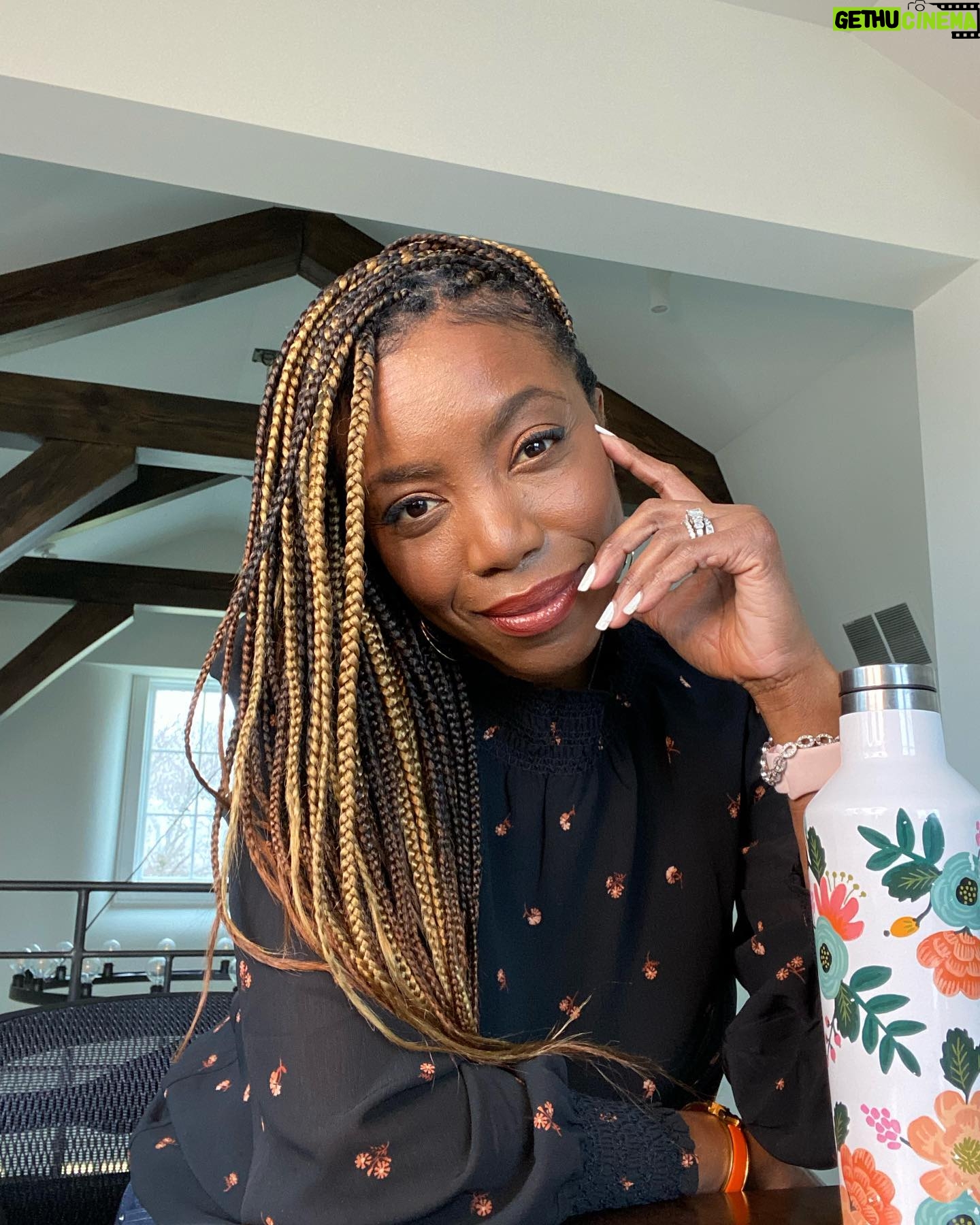 Heather Headley Instagram - I had a long day of #press interviews today, but it was made easier by great (and really kind) people, fun conversations, and a good, full water canteen (@riflepaperco). With those three…I can do ‘almost’ anything 😄!