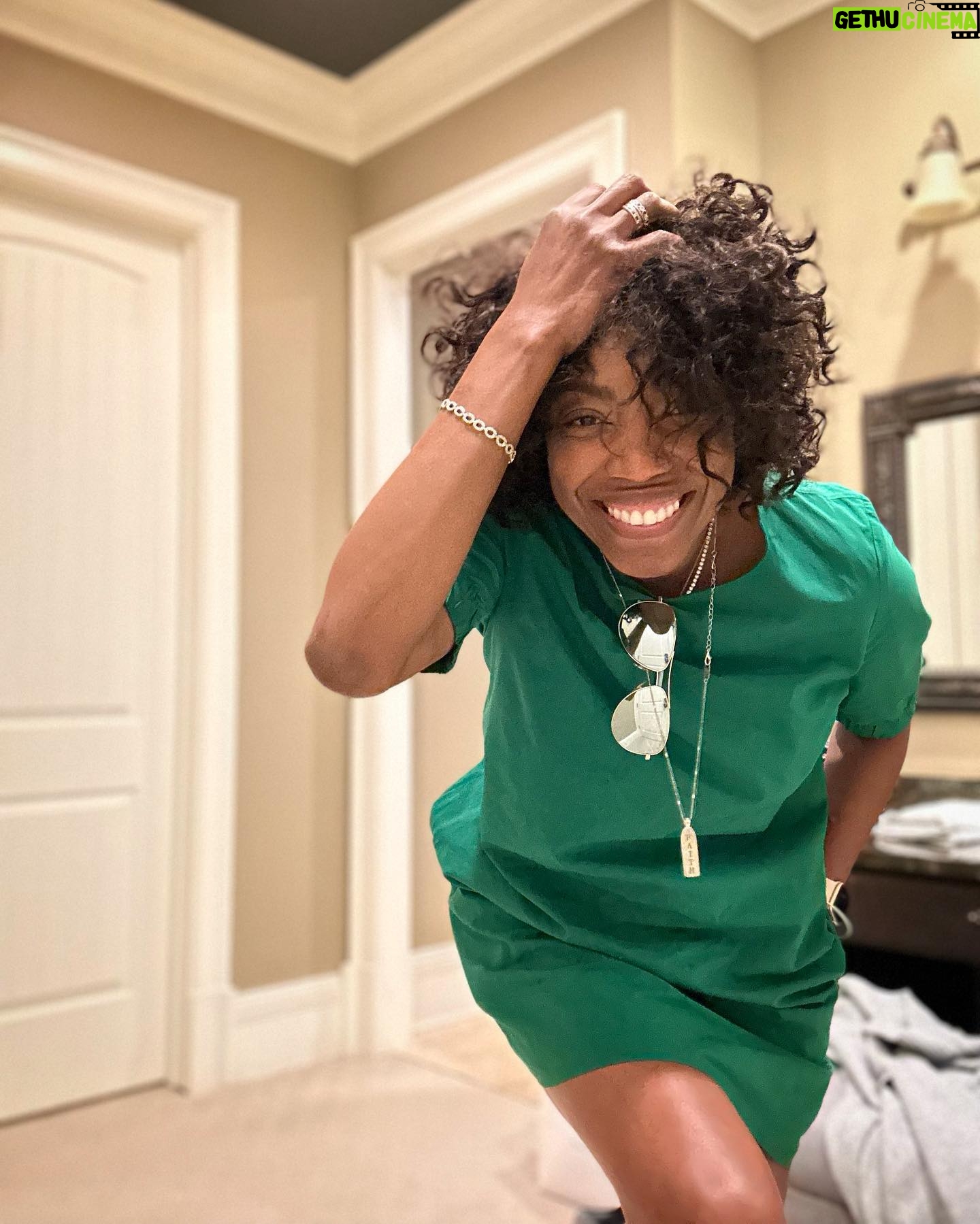 Heather Headley Instagram - 7.5 miles. 14,600 (and some) steps. One green dress. A tired but impressed girl. In the greenest, most glorious place. I went there for love of man (i was hanging with my husband), and came out admiring #golf and loving #Augusta! It’s always amazing to watch people do what they do best, even when they’re in a practice round. Congrats to @jonrahm, and thanks to angels who made trees part perfectly on a stormy #goodfriday. @themasters #happymonday #augustanational