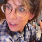 Heather McDonald Instagram - Kardashians, Kris Jenner on Weight loss, And Just Like That with Anna Roisman Comedian and celebrity impressionist, Anna Roisman returns! We discuss Jojo Siwa gettting drunk at Disney World. Bethenny Frankel called out Chanel for not letting her shop. Steve from Sex and The City/And Just Like may have hope now that Miranda is single and poor. The Kardashians aired and Kris Jenner was not pleased with the documentary that Caitlyn participated in. Anna as Kris gives us all the juicy scoop. Kelly Osborne still dislikes Guiliana Rancic. Southern Charm’s Kathryn Dennis was arrested and Bachelorette Trista Sutter’s husband had people thinking he murdered her. So funny so juicy! Enjoy! @annaroisman #juicyscoop #comedy #heathermcdonald #kardashians #kimkardashian #bethennyfrankel #chanel #andjustlikethat #drama #impressions #celebrities #ozempic #weight #weightloss
