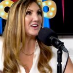 Heather McDonald Instagram - On #juicyscoop up now! How to dress as a female stand up comic. See you @comedyworksdenver this May 17 & 18! @rachelfeinstein_ #squirtoffat #comedy #fashion #trends #blazers #tank #tanktop #style #female #standup #standupcomedy #netflix watch #rachelfeinstein May 21 on Netflix