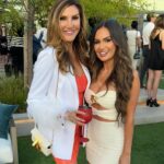 Heather McDonald Instagram - Had the best time @netflix celebrating their #realitytv shows and stars! Swipe Rt for some of it! What a fabulous LA Night! #hollywood #comedy #juicyscoop #realestate #buyingbeverlyhills #sellingsunset #loveisblind #thecircle #squidgame #sellingoc @nickviall @themarybonnet @mskaylacardona @brandongraves_ #drama #tv #awards #nfl #games #thecircle @fatcarriebradshaw my dress and jacket is @aliceandolivia shoes @inez bag @tomford