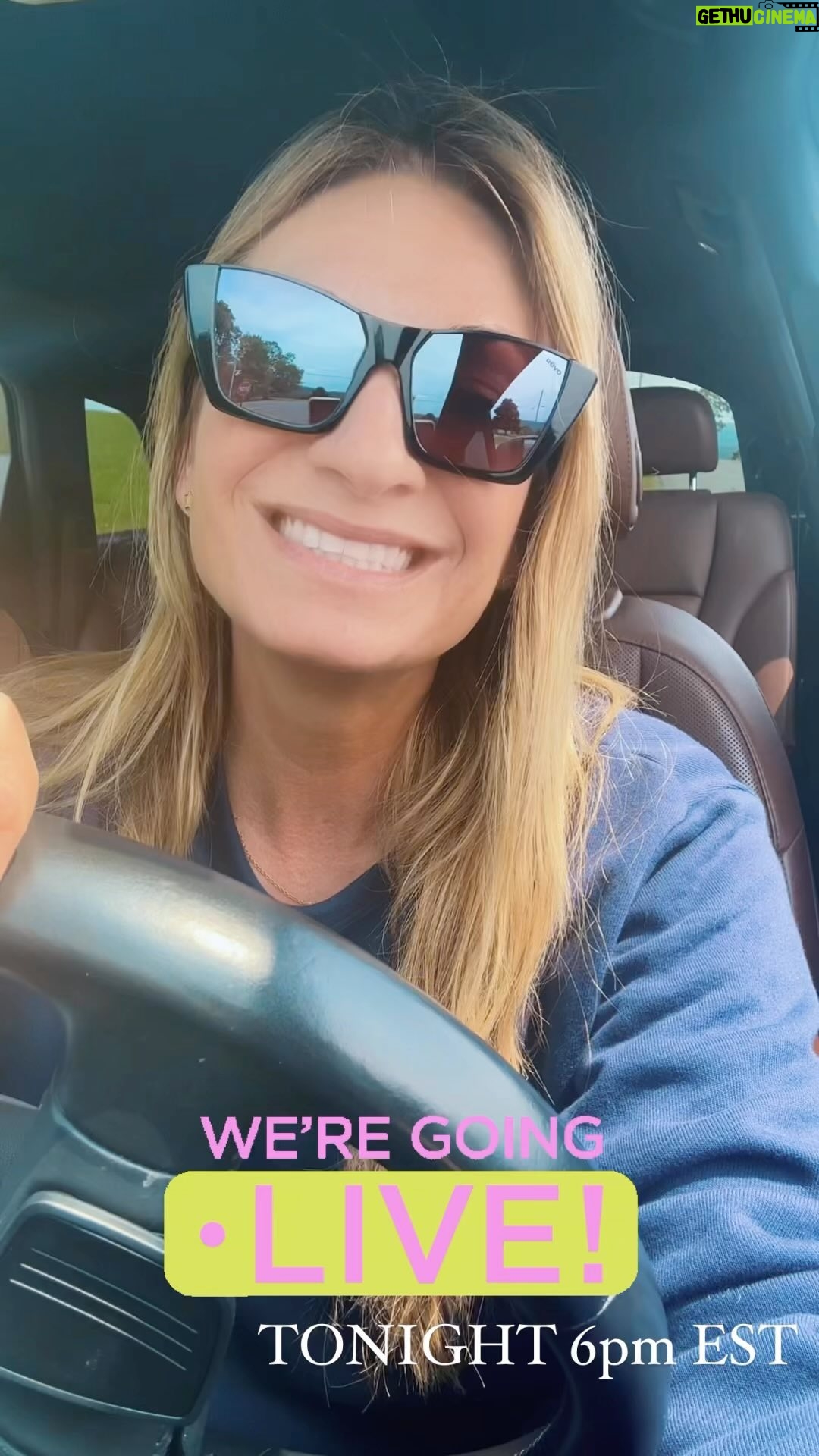 Heather Thomson Instagram - Taking care of our most important asset —our brain, and feeding our bodies with a whole food plant-based diet, it’s my jam but much more, it has been proven to help us thrive! And, it’s never too late! Tune in tonight right here to catch my INSTAGRAM LIVE TONIGHT at 6PM EST 💯🍄 I will be in my barn cooking up some fun tips and sharing information with my good friend and talented Chef, Jeremy Rock Smith. Internationally known as a good dude making good food as a healthy-cooking expert & culinary ambassador for the likes of the Kripalu Center of Yoga & Health and Miraval and, he has written a best-selling cookbook —all about Nourishing Food for the Body and Soul and, he knows a thing or two about Mushrooms! 🍄 are not only a much-loved ingredient in cuisines around the world, but they super beneficial— full of vitamins, minerals and they are especially rich in antioxidants which protect cell-health and support a robust immune function and more! It’s all about ‘shrooms! And, we are going to havd a whole lotta fun together! We can’t wait to see you! Tune in right here at 6PM EST and get all your fungi thoughts & questions out tonight! #InstagramLIVE #ᴍᴜsʜʀᴏᴏᴍs #fantasticfungi #superfood #howto #recipes #healthbenefits #fantasticfood #fun #cookingwithshrooms #healthyfoodchef #jeremyrocksmith #🍄