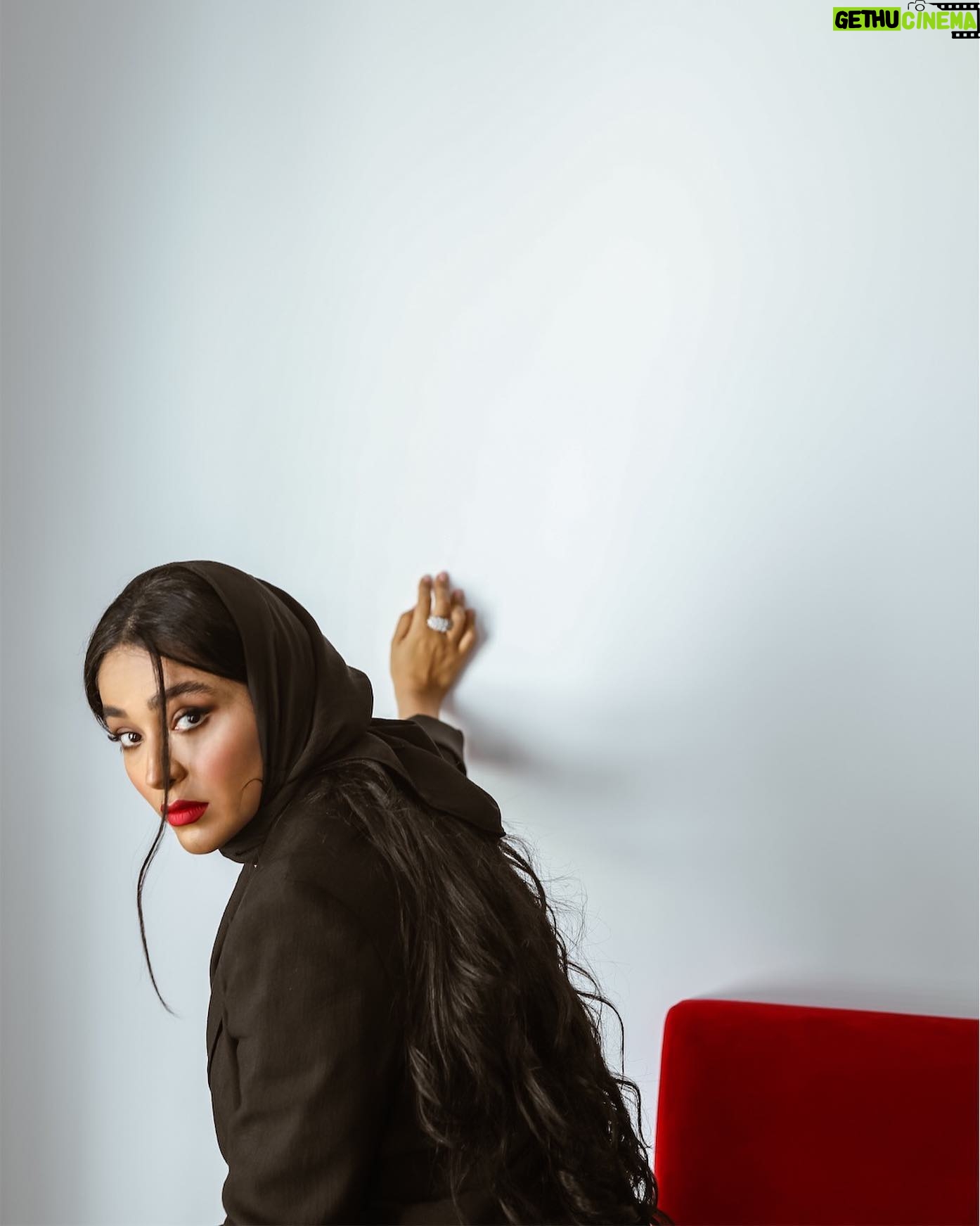 Hediyeh Azidhak - 5K Likes - نگاه …
📸 : @rahamhd 🦋💙
#هدیه_آزیدهاک