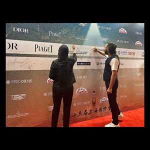 Hediyeh Azidhak Instagram - اکران فیلم سینمایی «آزردگان»

Shanghai Film Festival 
First Premier “The Annoyed”

🎬 : @mehdifardghaderi 

🪡🧵 : @benjaminfashionhouse 

#shanghaifilmfestival 
#the_annoyed