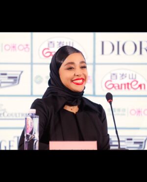 Hediyeh Azidhak Instagram - اکران فیلم سینمایی «آزردگان»

Shanghai Film Festival 
First Premier “The Annoyed”

🎬 : @mehdifardghaderi 

🪡🧵 : @benjaminfashionhouse 

#shanghaifilmfestival 
#the_annoyed
