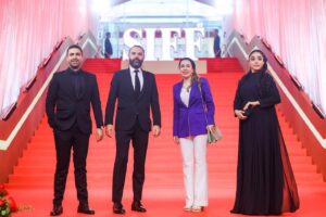 Hediyeh Azidhak Instagram - 🎬
مهدی فرد قادری کارگردان و تهیه‌کننده فیلم سینمایی «آزردگان» به همراه محمد امین و هدیه آزیدهاک (بازیگران) و فرزانه فروزش (مجری‌طرح) در افتتاحیه فستیوال فیلم شانگهای

«آزردگان» طی روزهای آینده در بخش مسابقه اصلی فستیوال شانگهای به نمایش در می‌آید. 

@mehdifardghaderi
@mohammad.amin1
@hediyehazid
@farzanehforouzesh
@benjaminfashionhouse

#آزردگان
#the_annoyed