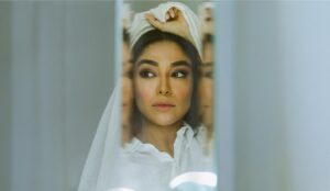 Hediyeh Azidhak Instagram - 🪞🔮

📸 : @rahamhd 🦋💙