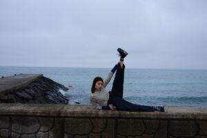 Hedwig Tam Sin-Yin Instagram - 我去旅行自攜雨水
