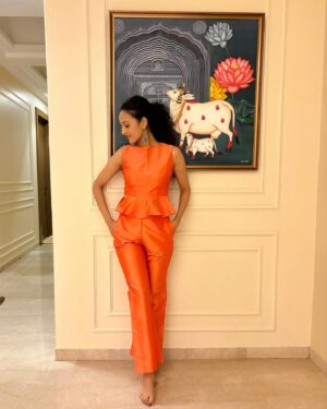 Heena Parmar Instagram - Love, light and laughter… 🧡
#diwalivibes