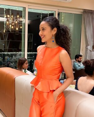 Heena Parmar Instagram - Love, light and laughter… 🧡
#diwalivibes
