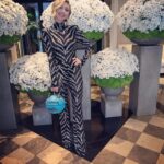 Heidi Gardner Instagram - LOVE & BASKETBALL / / FRIENDS & FASHION HUSTLE premiere 🏀 styled @shea.daspin makeup @jennakristina hair @kattthompson zebra suit @marcobologna basketball bag @andrea_bergart_shop heels @katmaconie starfish earrings @rowenroseofficial and the best friends @gregworswick @shea.daspin for being there ❤️❤️❤️