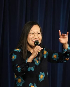 Helen Hong Instagram - I worked all weekend but it wasn’t too bad. #dreamjob #standup #comedy @comedyandmagicclub @jaylenosgarage @kevinnealon 📸: @mslynstagram