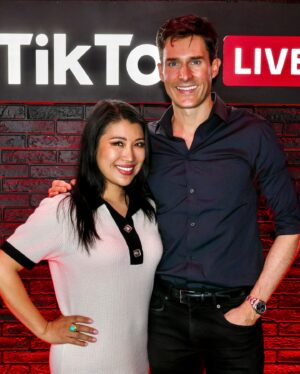 Helen Hong Instagram - A recent highlight was @tiktok first ever live comedy show for AAPI month, featuring top comedy talent @jiaoyingsummers @funnyhelenhong @zarnagarg @godfreycomic @stevebyrnelive 😂 📸 @dudestin