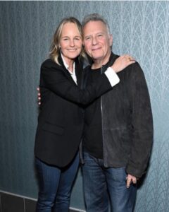 Helen Hunt Instagram - My beloved friend @paulreiserofficial wrote, produced and stars in a beautiful movie. “The Problem with People.” It’s exactly the right movie for this painful moment. Wait till you see it. I’ll keep you posted when it’s coming out but what an amazing job. ❤️ #madaboutyou #madaboutyoutvshow @dtlafilmfest