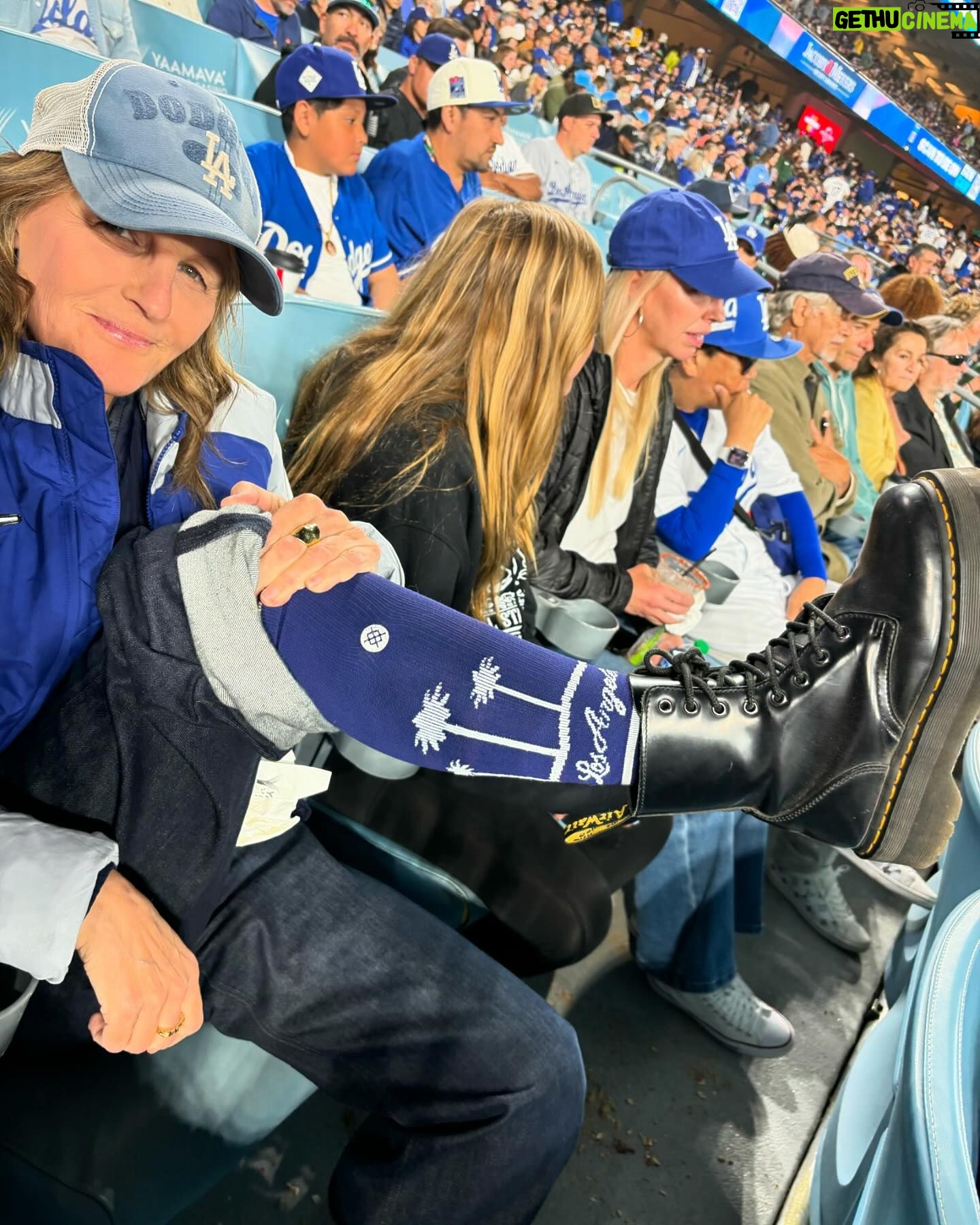 Helen Hunt - 3.6K Likes - Go Dodgers!💙
@dodgers