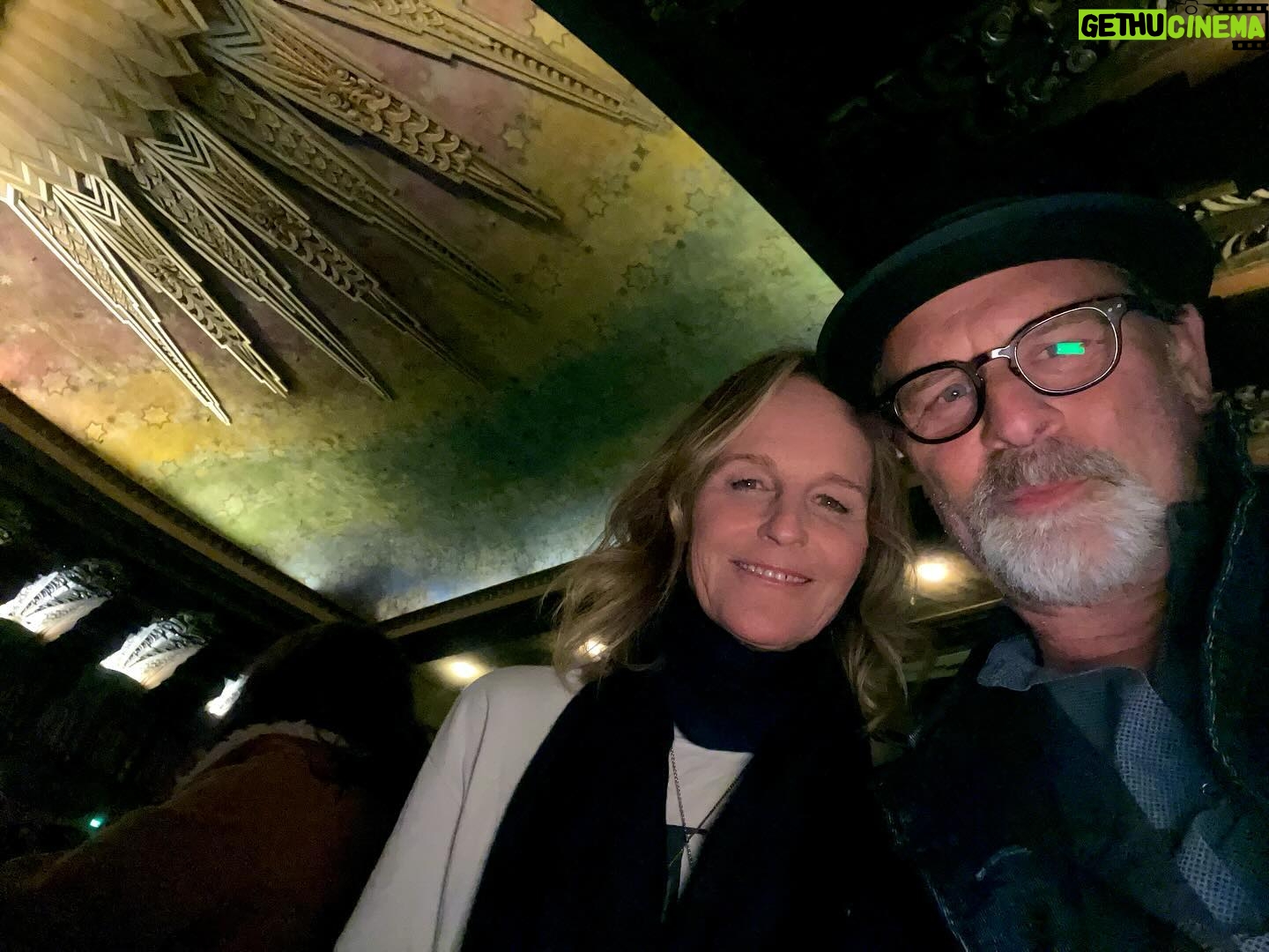 Helen Hunt - 5K Likes - Oh My Word…
Hard to imagine a better show.
@blackpumas
@thewiltern
@jeffreynordling you know things!
INCREDIBLE!!