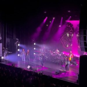 Helen Hunt Instagram - Oh My Word…

Hard to imagine a better show. 
@blackpumas 
@thewiltern 

@jeffreynordling you know things! 

INCREDIBLE!!