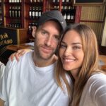 Helen Lindes Instagram – Llegar hasta la Final Four de la Euroliga, año tras año, es todo un mérito y un largo camino. Este año deseábamos esa copa un poquito más, ya que para nosotros será la última, pero no siempre se puede ganar!!! Gracias Berlín por un finde emocionante y por habernos dado una experiencia más para recordar. Maravillosos días en familia 🥰 #f4glory #berlin