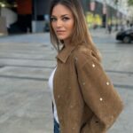 Helen Lindes Instagram - Look de trabajo en Barcelona 🎥… Días de rodaje en estudio, grabando cosas muy chulas!! #campaña #beautycampaign #hair #model #spain