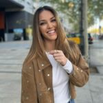 Helen Lindes Instagram - Look de trabajo en Barcelona 🎥… Días de rodaje en estudio, grabando cosas muy chulas!! #campaña #beautycampaign #hair #model #spain