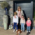 Helen Lindes Instagram – ¡¡¡Feliz día de Reyes!!! 👑👑👑Recap de unas Navidades maravillosas… 💙🎄❤️❄️ #family #friends #dogs #christmastime