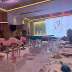 Helen Lindes Instagram – Recordando uno de los eventos más emotivos a los que he ido este año… Gracias @clarinsespana por vuestra labor, como siempre es un placer poder apoyar causas benéficas como la de @aldeasinfantiles_es 💙❤️ Enhorabuena a la premiada Helena González,
madre de acogida de Aldeas Infantiles SOS, a la maravillosa madrina @anitatallgirl 🥰 Y a @isabellepicou por un evento precioso. #prixpourlenfanceclarins
