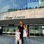 Helen Lindes Instagram – Llegar hasta la Final Four de la Euroliga, año tras año, es todo un mérito y un largo camino. Este año deseábamos esa copa un poquito más, ya que para nosotros será la última, pero no siempre se puede ganar!!! Gracias Berlín por un finde emocionante y por habernos dado una experiencia más para recordar. Maravillosos días en familia 🥰 #f4glory #berlin