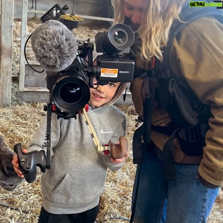 Helen Skelton Instagram - More from the farm β¦. Including some of the best visitors and additions. Spring time on the farm continues tonight 8pm @channel5_tv π΄πππ₯ #spring #farming #springtime #televisionshow #rurallife #yorkshire