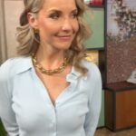 Helen Skelton Instagram – I love my job and I love the beautiful people I get to work with so blessed to be able to call them friends #mediamakeupartist #morninglive #hairstylist #makeuproom #todayslook 

Big thanks to @capsulecomms for keeping my kits stocked up with the best products 

@currentbody 
@sculptedbyaimee 
@47skin 
@cwhairlondon