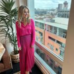 Helen Skelton Instagram - Highlight of the week - cheering on @mollieking as she pedals for. @comicrelief and watching @gethincjones do a rhumba apparently … @bbcmorninglive always good to have a giggle with @jmanrara big thanks @nancyspencermakeup @alexandrayoungfashionstylist #telly #mornings #manchester #strictly #comicrelief