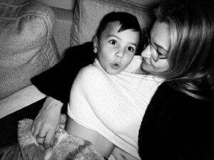 Helen Skelton Instagram - Portraits of motherhood recently…. 😂😂
Personal space is overrated. Wouldn’t change it for the world.
😍😳
#mothersday #family #grateful #thesearethedays