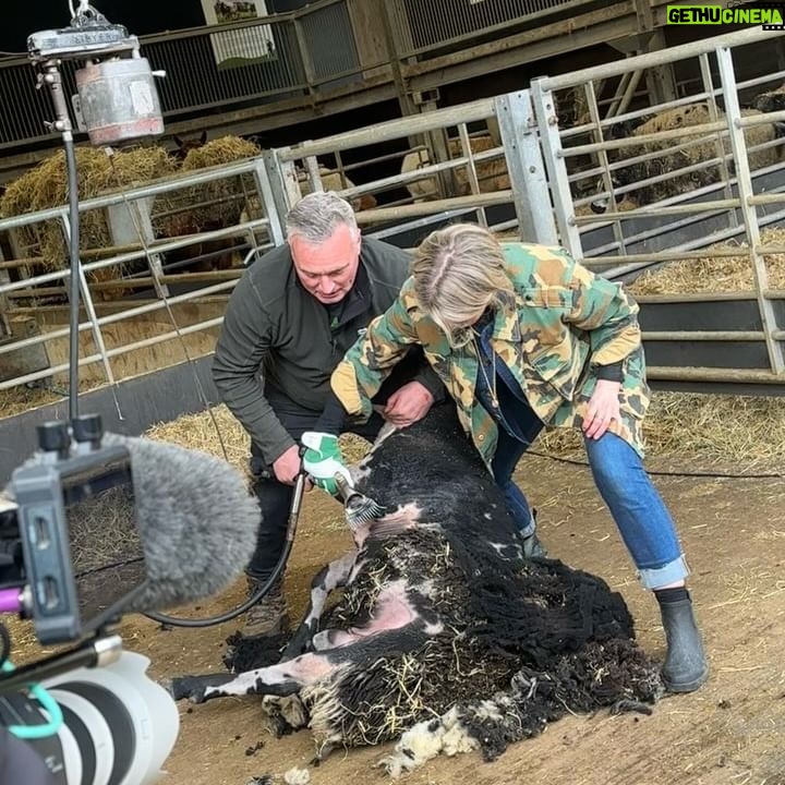 Helen Skelton Instagram - So much love for this little Pygmy …. We will keep you posted on how the little goat goes over the next few nights. @onthefarmc5 continues tomorrow and Friday 8pm @channel5_tv #farming #yorkshire #goats #pygmy #spring