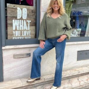 Helena Isabel Instagram - Bom dia! Look 1, 2 ou 3? Qual o vosso preferido?
Estas malhas e muitas mais vão estar disponiveis este domingo na @mummycool_pt com -20%

Apontem na agenda e venham ter comigo este domingo, das 10 às 14, na Rua Tomás da Anunciação 71, em Campo de Ourique! ❤️

Até já!