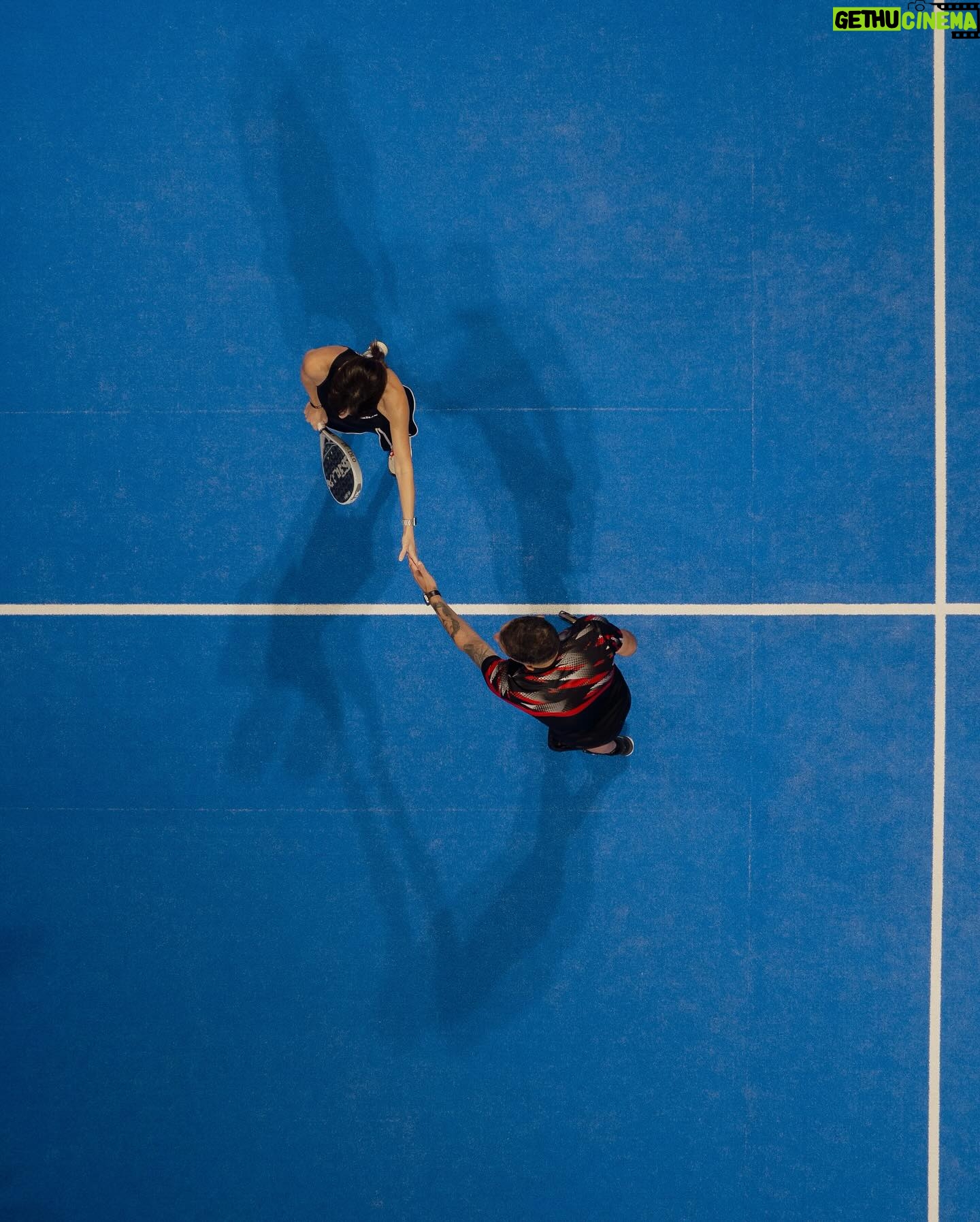 Helena Costa Instagram - Heads up, the game is on πΎ @siuxpadelportugal @padelnuestroportugal #padel #padelfactory #myway #backhelen #helenlovesneon #siuxneoballs #dronepadel #padeldrone π· π @joaocunhastudio @agenciamonstros