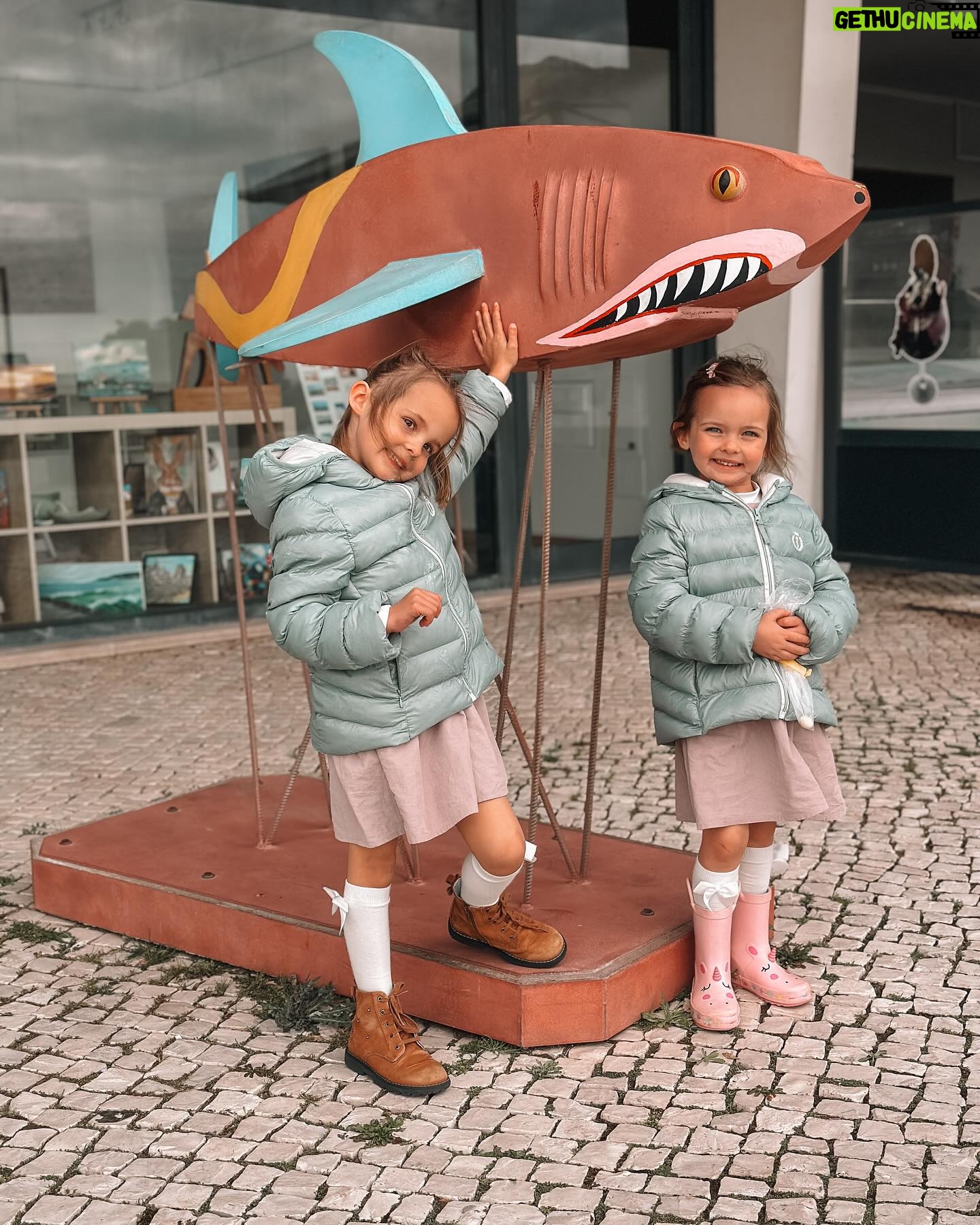 Helena Costa Instagram - Quando elas pedem para lhes tirar fotografias…